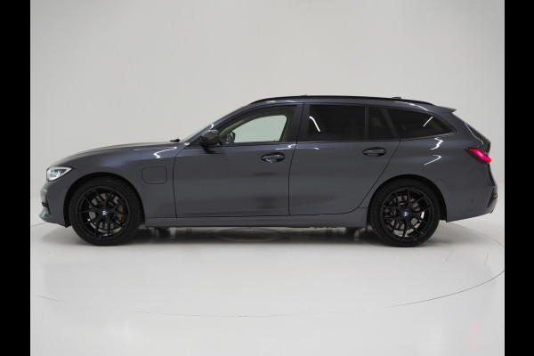 BMW 3 Serie Touring 330e High Executive | Panoramadak | Co-Pilot | Laser LED | 360 | Keyless | Memory