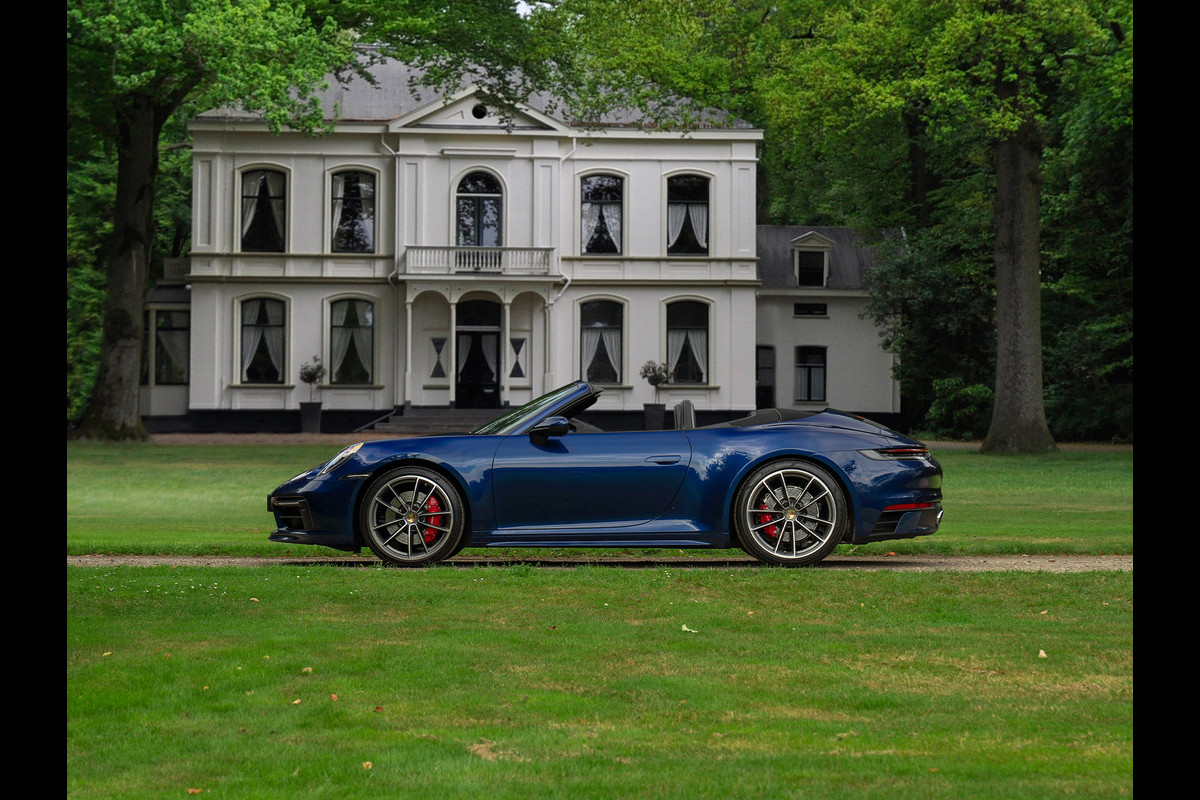 Porsche 911 Cabrio 992 Carrera 4S | Sport Chrono | Adapt. cruise | PASM | Stoelventilatie | Dealer onderhouden | CarPlay | NL-auto