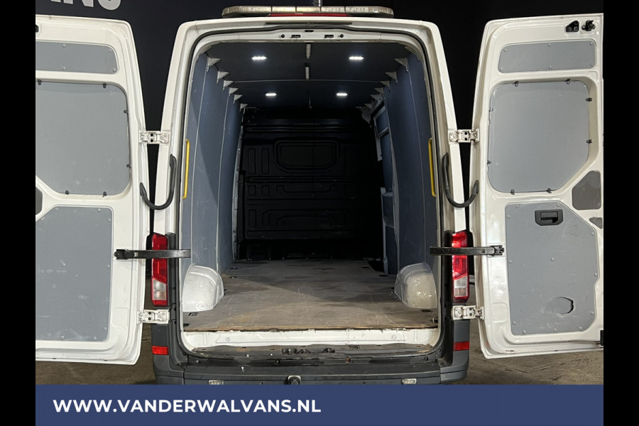 Volkswagen Crafter 35 2.0 TDI 177pk L4H3 L3H2 Euro6 Airco | 3500kg Trekhaak | Apple Carplay | stoelverwarming Android auto, bijrijdersbank