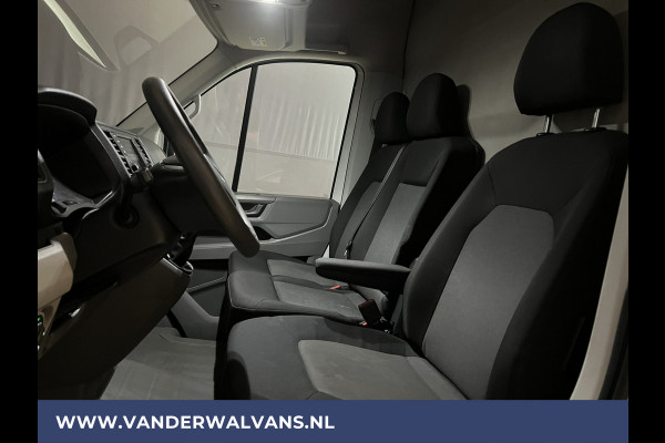 Volkswagen Crafter 35 2.0 TDI 177pk L4H3 L3H2 Euro6 Airco | 3500kg Trekhaak | Apple Carplay | stoelverwarming Android auto, bijrijdersbank