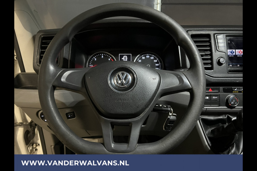 Volkswagen Crafter 35 2.0 TDI 177pk L4H3 L3H2 Euro6 Airco | 3500kg Trekhaak | Apple Carplay | stoelverwarming Android auto, bijrijdersbank