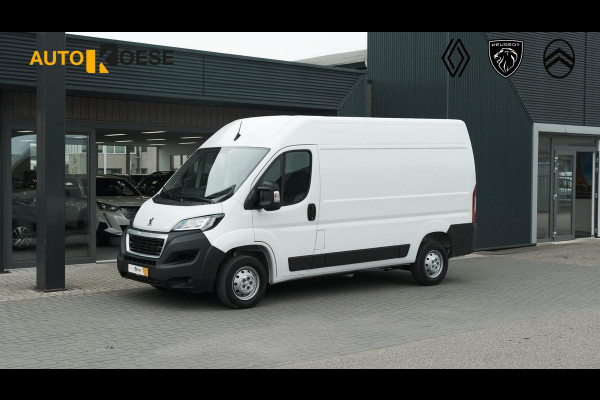 Peugeot Boxer 330 2.2 BlueHDi 120 L2H2 Premium | Trekhaak | Parkeersensoren | Navigatie | Vloerplaat