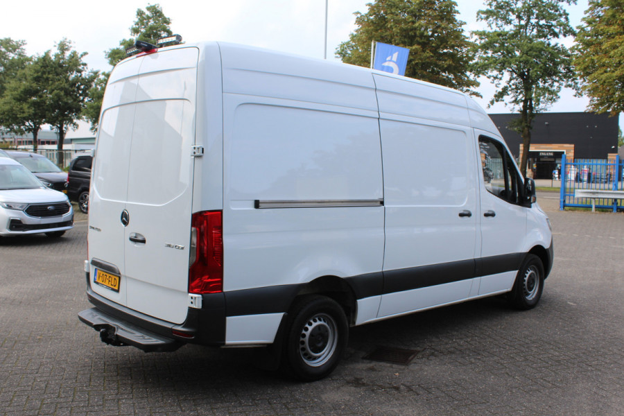 Mercedes-Benz Sprinter 316 CDI L2H2 3500kg trekhaak, MBUX met camera, Brake assyst, Etc.