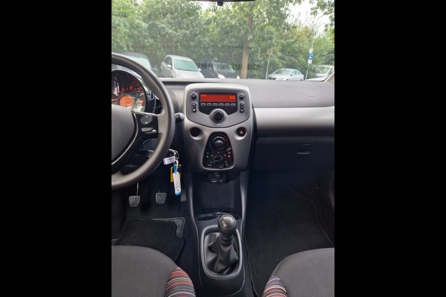 Citroën C1 1.0 e-VTi Feel | 2E EIGENAAR | 12MND GARANTIE | NW APK | AIRCO |