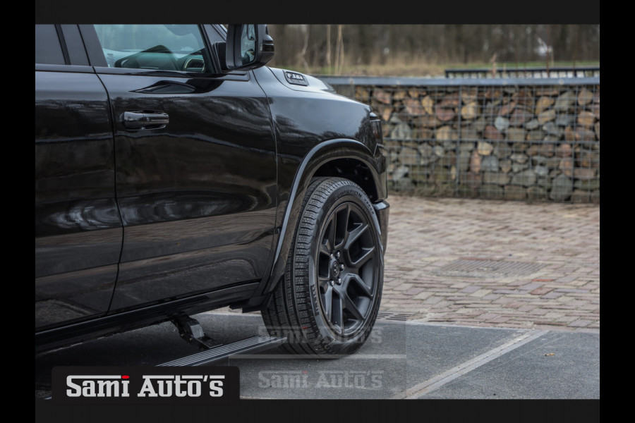 Dodge Ram 1500 LONGHORN BLACK OPS | ALL-IN PRIJS | HUD & VIRTUAL | PRIJS MET LPG + HEAD UP ADG + DEKSEL + PANORAMADAK GWJ + LUCHTVERING SE CREW CAB | DUBBELE CABINE | 5,7L V8 HEMI 402 PK 4X4 | 5 PERSOONS | GRIJSKENTEKEN | VOORRAAD NR 2202 - 9563