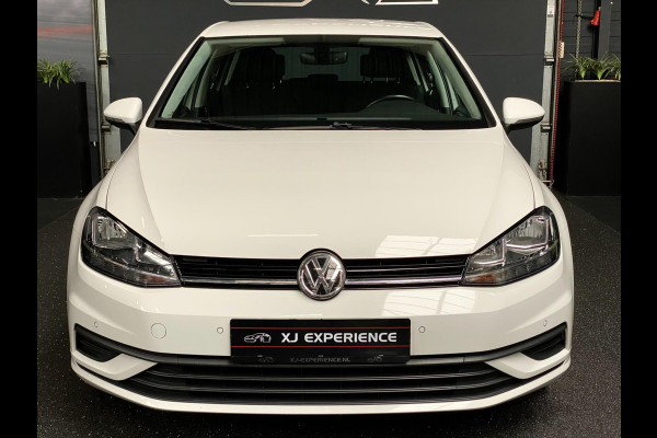 Volkswagen Golf 1.0 TSI Trendline AIRCO GROOT NAVI CARPLAY