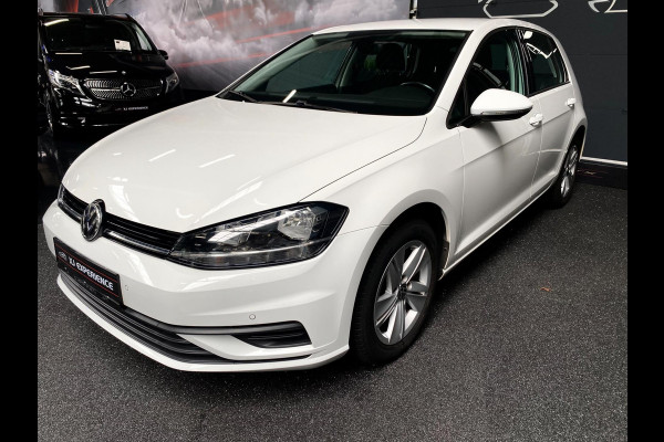 Volkswagen Golf 1.0 TSI Trendline AIRCO GROOT NAVI CARPLAY