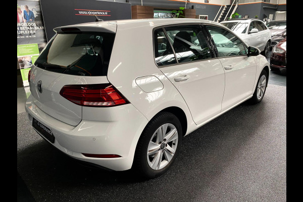 Volkswagen Golf 1.0 TSI Trendline AIRCO GROOT NAVI CARPLAY