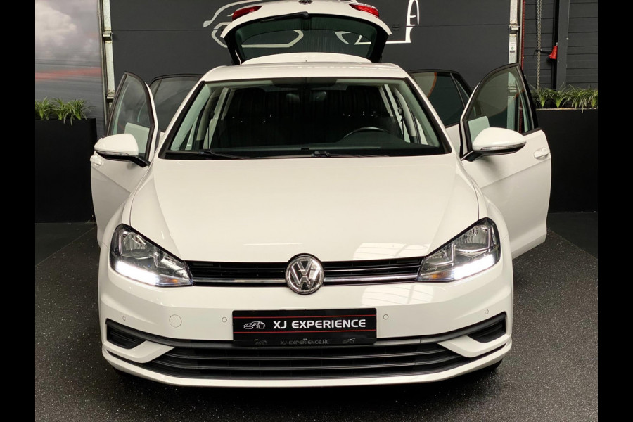 Volkswagen Golf 1.0 TSI Trendline AIRCO GROOT NAVI CARPLAY