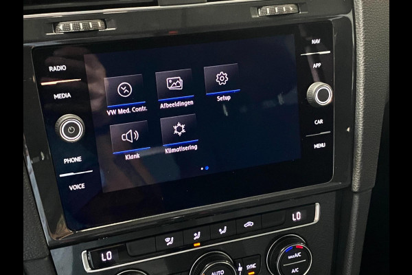 Volkswagen Golf 1.0 TSI Trendline AIRCO GROOT NAVI CARPLAY