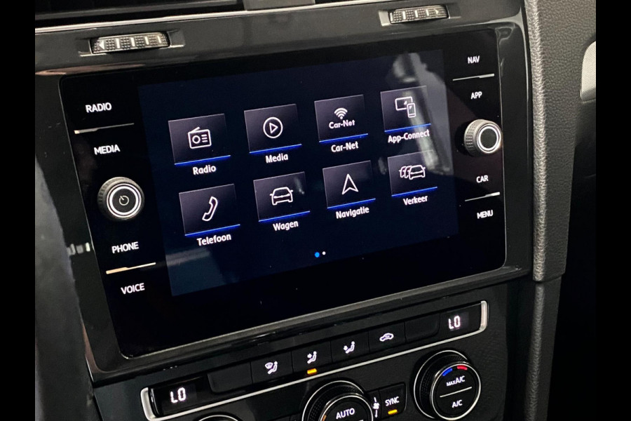 Volkswagen Golf 1.0 TSI Trendline AIRCO GROOT NAVI CARPLAY