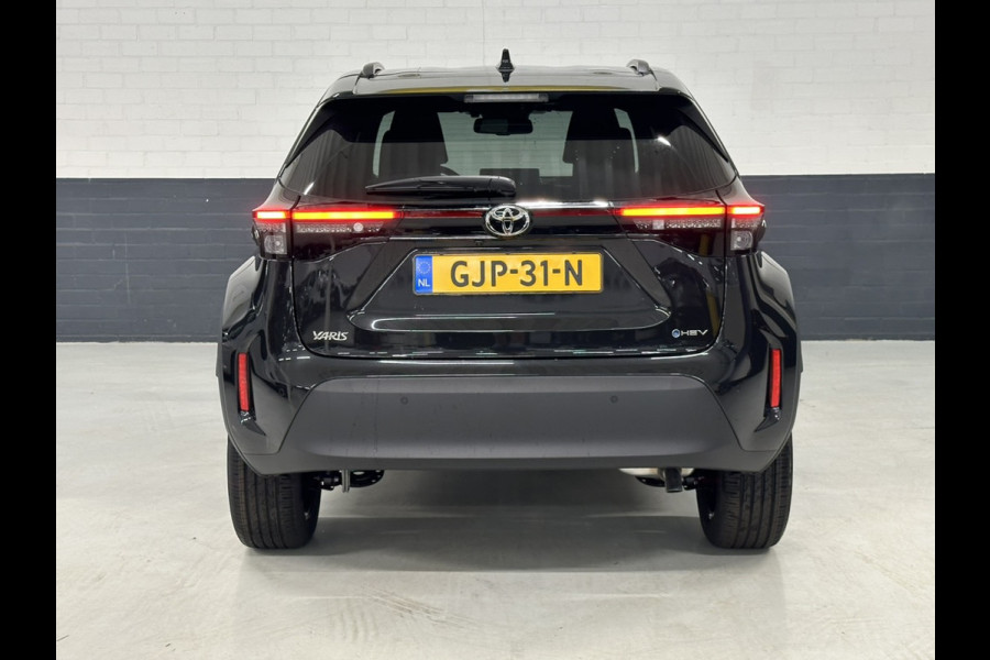 Toyota Yaris Cross 1.5 Hybrid 130 Executive NIEUW MODEL ACC | Parkeersensoren | Lane assist | dodenhoek assist | Two tone velgen Carplay | Parkeercamera | LED | Stoel/stuur verwarming