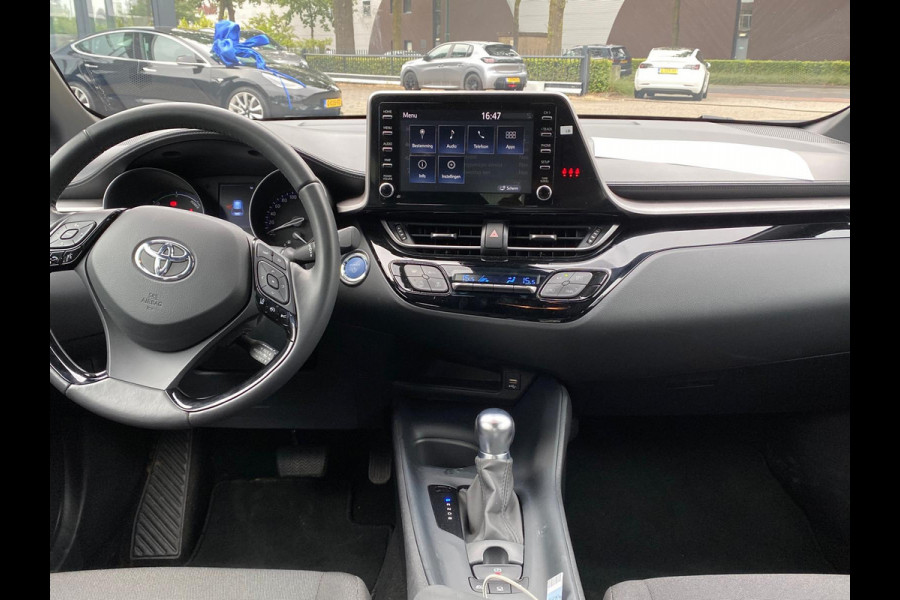 Toyota C-HR 1.8 Hybrid Dynamic VAN 26.900 VOOR 24.899 UW ZOMERVOORDEEL 2.001! | CAMERA |