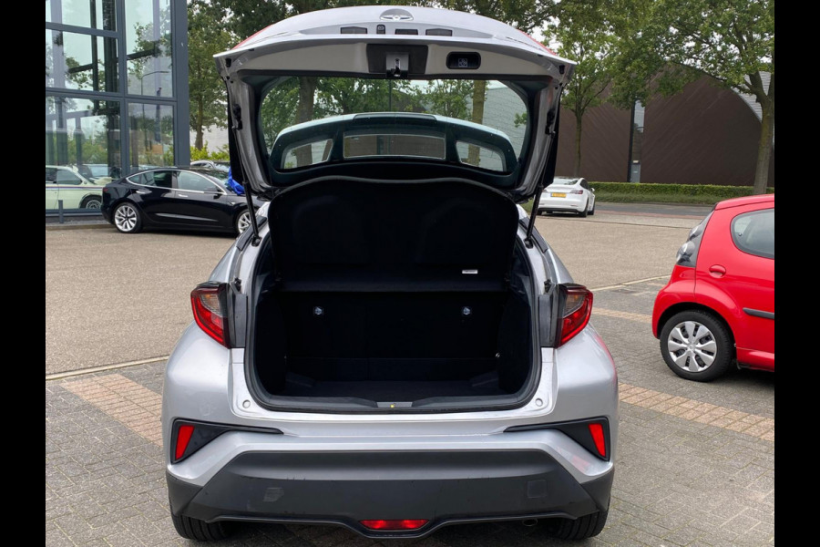 Toyota C-HR 1.8 Hybrid Dynamic VAN 26.900 VOOR 24.899 UW ZOMERVOORDEEL 2.001! | CAMERA |