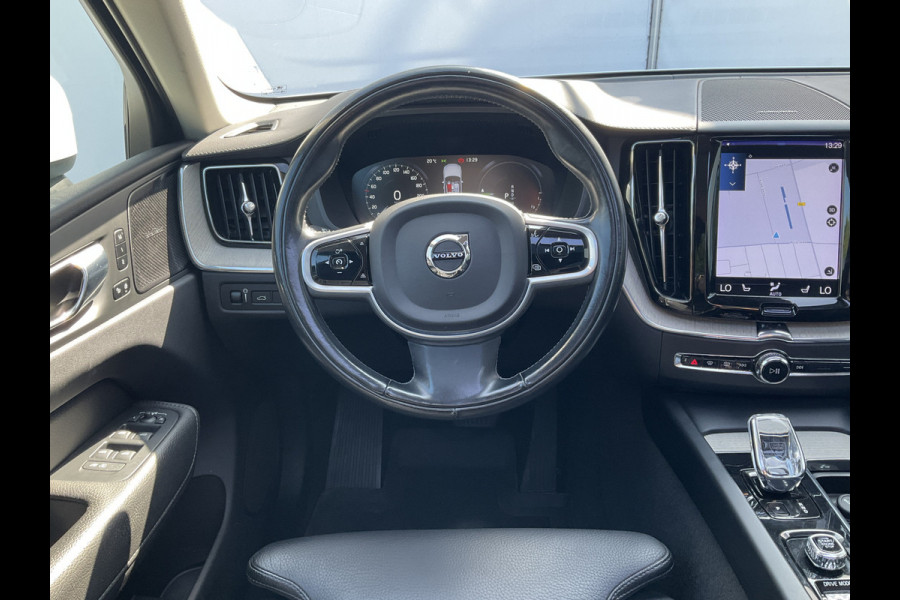 Volvo XC60 2.0 T6 PHEV AWD INSCRIPTION Harman/Kard Pano-Dak Stuur/stoelverw Trekhaak Plug-IN RECHARGE