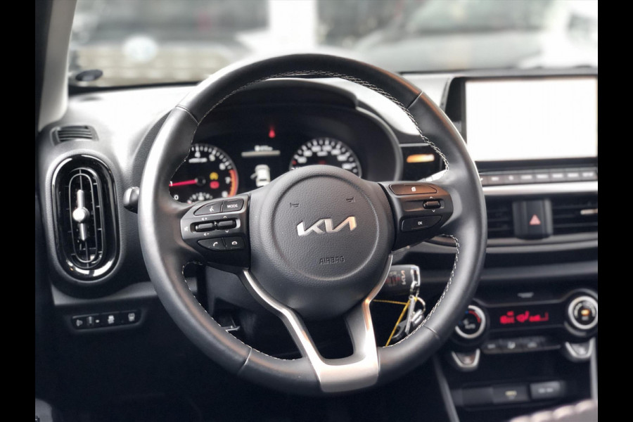 Kia Picanto 1.0 Dream Team | Navigatie, Apple CarPlay/Android Auto, Stoel + Stuurverwarming, Parkeercamera, Lichtmetalen velgen