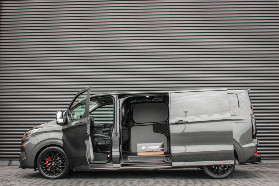 Ford Transit Custom 320 2.0 TDCI L2H1 170PK AWD 4X4 JB-EDITION / 3-ZITS / DRIVERS PACK / NAVIGATIE / FULL BLACK / BPM VRIJ / APPLE