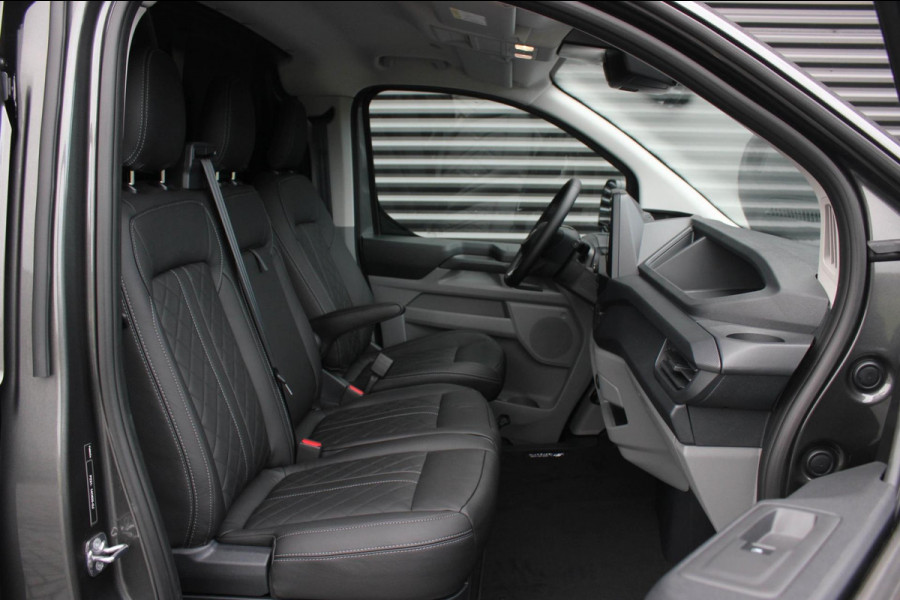 Ford Transit Custom 320 2.0 TDCI L2H1 170PK AWD 4X4 JB-EDITION / 3-ZITS / DRIVERS PACK / NAVIGATIE / FULL BLACK / BPM VRIJ / APPLE