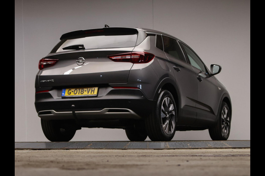 Opel Grandland X 1.2 Turbo Executive Sport (PANORAMADAK,NAVI,APPLE CARPLAY,LED,LANE ASSIST,CRUISE,PDC,CLIMATE,SPORTSTOELEN,GETINT)