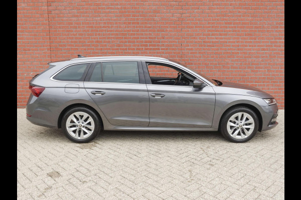 Škoda Octavia Combi 1.0 TSI 110pk Business Edition Plus Navigatie Apple Carplay/Android Auto Camera Parkeersensoren Elektrische achterklep Blind Spot Assist Adaptive Cruise Control Virtual Cockpit Stoelverwarming Ledverlichting Sfeerverlichting Climate Control