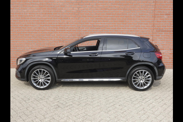 Mercedes-Benz GLA 180 Automaat AMG UrbanStyle Navigatie Climate Control Leder interieur 19"Lichtmetalen velgen