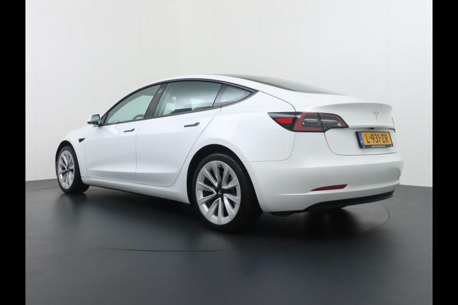 Tesla Model 3 Standard RWD Plus 60 kWh VAN 32.900,- VOOR 30.877,- ZOMERVOORDEEL: 2.023,-| FACELIFT ORG. NL. NAP KM.