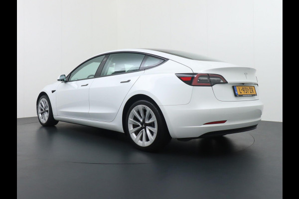 Tesla Model 3 Standard RWD Plus 60 kWh VAN 32.900,- VOOR 30.877,- ZOMERVOORDEEL: 2.023,-| FACELIFT ORG. NL. NAP KM.