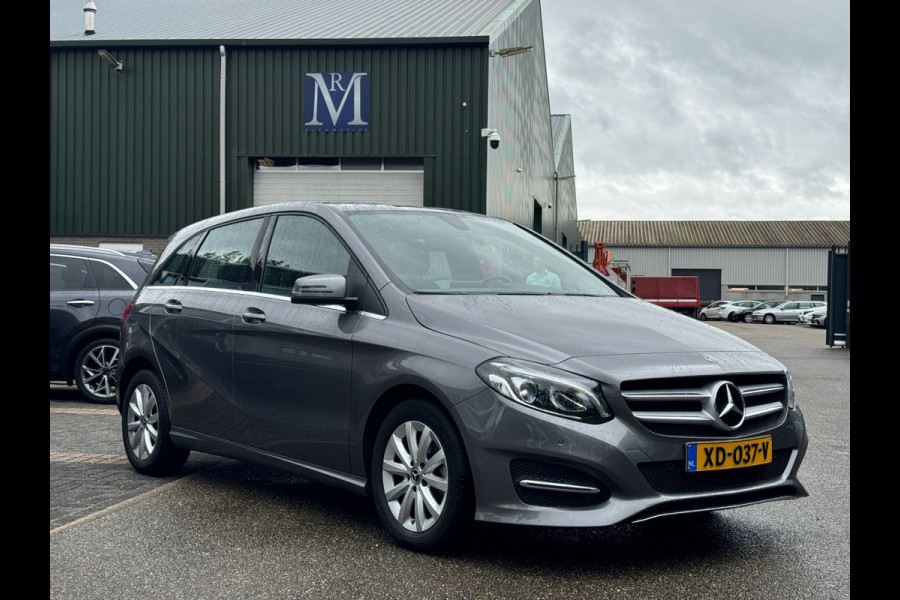 Mercedes-Benz B-Klasse 180 Ambition VAN: 22.900,- VOOR: 21.220,- UW ZOMERVOORDEEL: 1.680,- | UNIEKE KMSTAND | 1e EIGENAAR