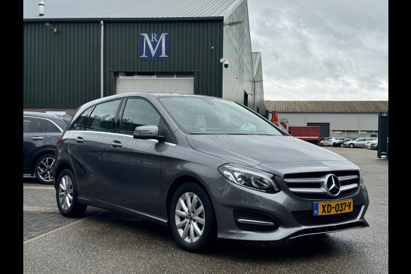 Mercedes-Benz B-Klasse 180 Ambition VAN: 22.900,- VOOR: 21.220,- UW ZOMERVOORDEEL: 1.680,- | UNIEKE KMSTAND | 1e EIGENAAR