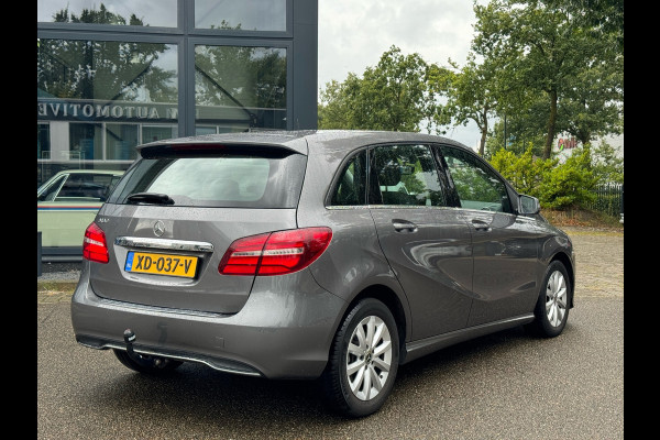 Mercedes-Benz B-Klasse 180 Ambition VAN: 22.900,- VOOR: 21.220,- UW ZOMERVOORDEEL: 1.680,- | UNIEKE KMSTAND | 1e EIGENAAR