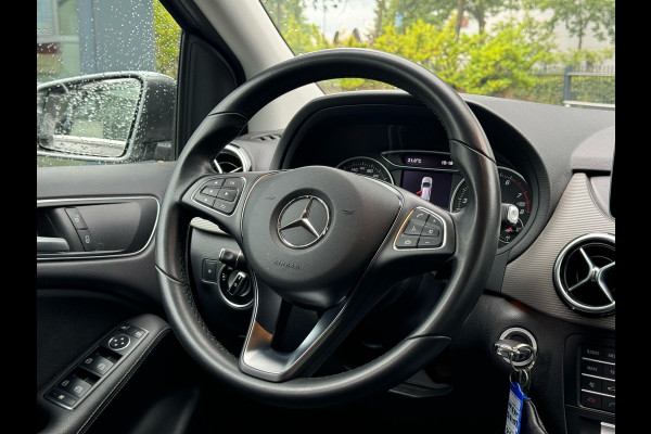 Mercedes-Benz B-Klasse 180 Ambition VAN: 22.900,- VOOR: 21.220,- UW ZOMERVOORDEEL: 1.680,- | UNIEKE KMSTAND | 1e EIGENAAR