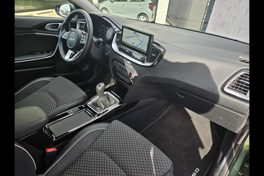 Kia Ceed 1.0 T-GDi DynamicPlusLine | Camera | Navi | H-Leder | Key-Less | Stuur-/Stoelverwarming | Clima | Apple CarPlay/Android Auto | 16" Velgen | PDC | Cruise | LED |