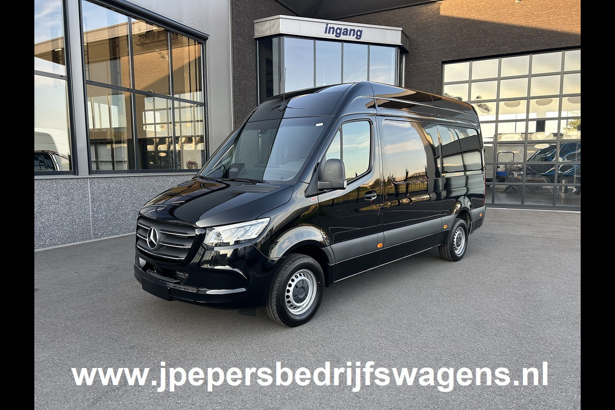 Mercedes-Benz Sprinter 317 CDI L2 H2 Pro 3500KG Trekhaak / LED / MBUX / Camera / Carplay navigatie / Cruise control / Airco