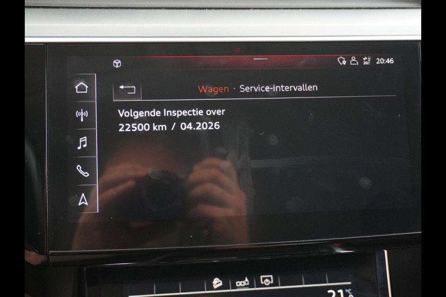 Audi E-Tron 50 312PK 71kWh Quattro Audi connect Navi Regen-Licht Sensor Led Virtual Cockpit WiFi-vb. DAB Parkeerhulp-v/a/zijk Ecc DAB Bluetooth Audi sound system Interieurvoorverwarming / -ventilatie Ptc verwarming Elec. Achterklep Edition Alarmcentrale e-call Voorbereid trekhaak bots waarschuwing systeem ESP Buitenspiegels elektrisch verstel- en verwarmbaar