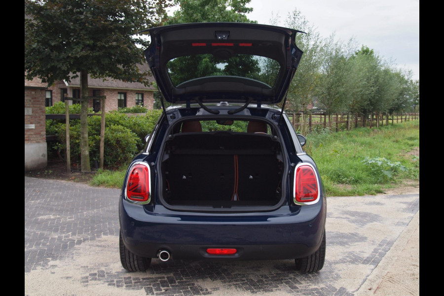 MINI Mini 1.5 Cooper 60 Years Edition | Harman Kardon | Panoramadak | Navigatie | Automaat | NL-Auto | Lederen Bekleding |