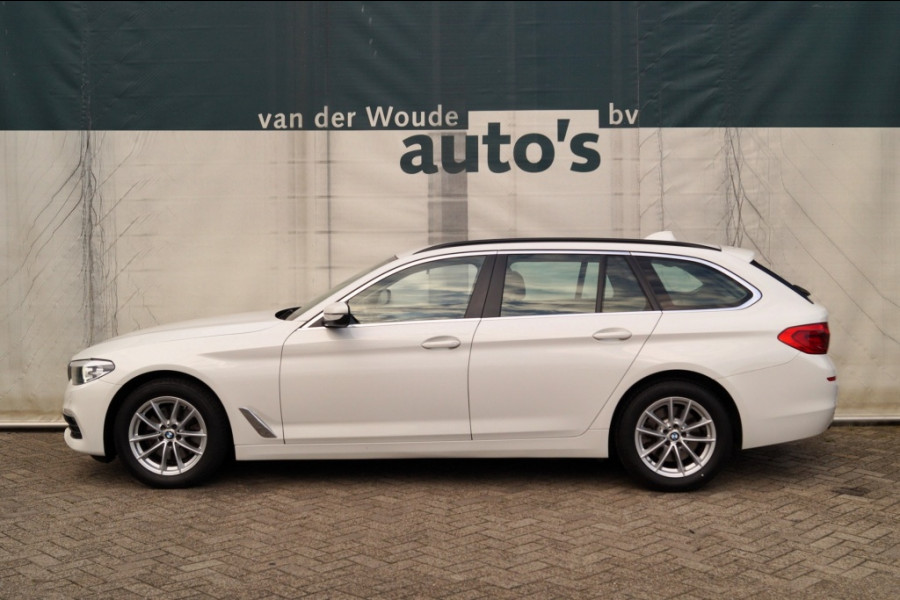 BMW 5 Serie Touring 520i 184pk Automaat Executive Edition -NAVI-ECC-