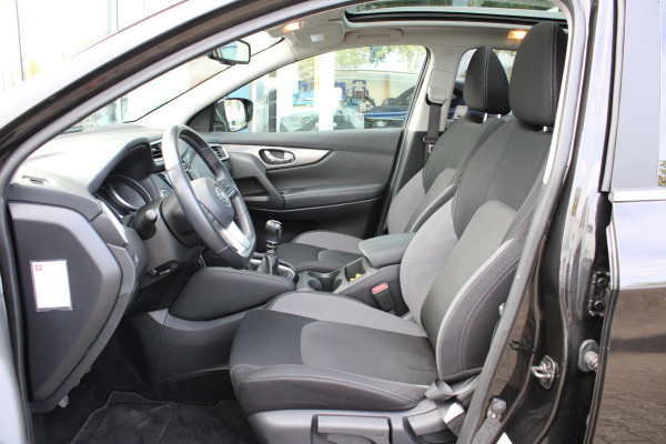 Nissan QASHQAI 1.3 DIG-T N-Connecta | Trekhaak | Panorama Dak | Climate Control | Cruise Control | Navigatie |