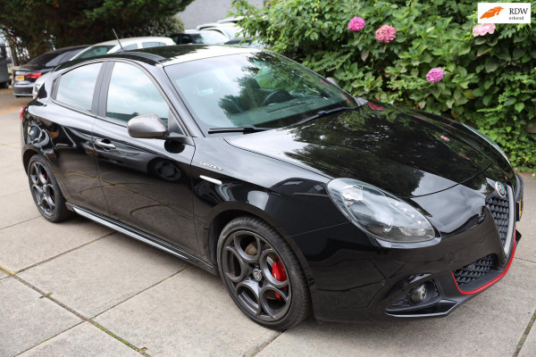 Alfa Romeo Giulietta 1.750 Turbo Veloce / BTW / 241 PK / AUT / Navi / Ecc / Cruise Control / BOSE / F1 / Schaalstoelen / Xenon