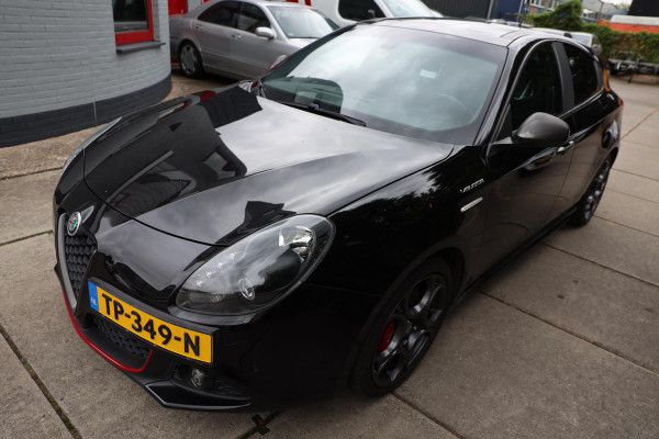 Alfa Romeo Giulietta 1.750 Turbo Veloce / BTW / 241 PK / AUT / Navi / Ecc / Cruise Control / BOSE / F1 / Schaalstoelen / Xenon