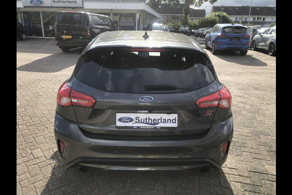 Ford Focus 2.3 EcoBoost ST-3 280pk | Performance pack | Adaptive LED | Adaptive cruise control | Winter Pack | Bang&Olufsen | Camera | Complete historie aanwezig