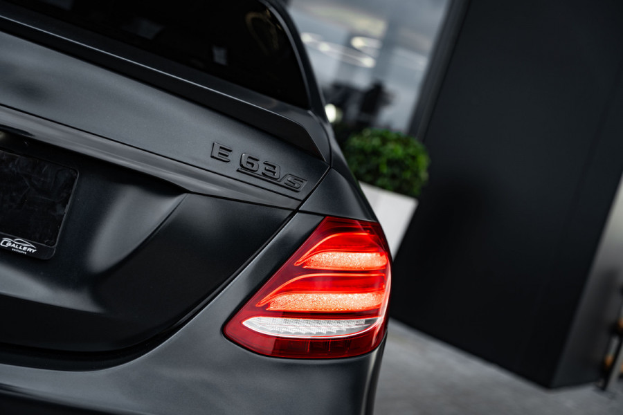 Mercedes-Benz E-Klasse AMG E63 S Edition 1 l Magno l Kuipstoelen l Panorama