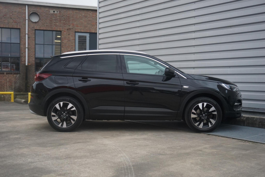 Opel Grandland X 1.2 Turbo Innovation Automaat | Trekhaak | Leder | Stoelverwarming en ventilatie | Parkeercamera 360° | Keyless entry | AGR voorstoelen