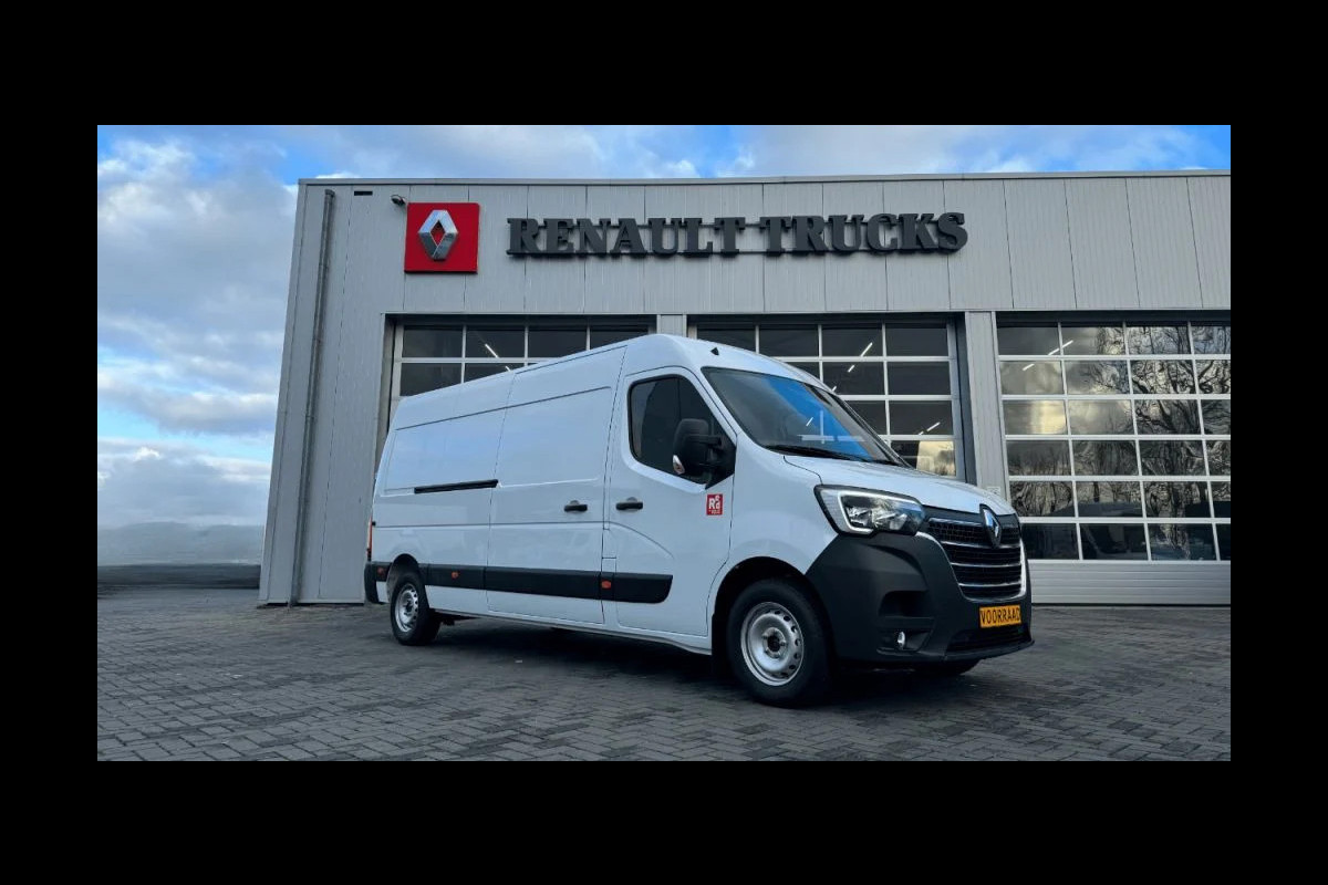 Renault Master L3H2 Red Edition E-Tech Electric 52kWh