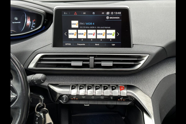 Peugeot 3008 1.2 PureTech | PANO | Navi | LED | CarPlay