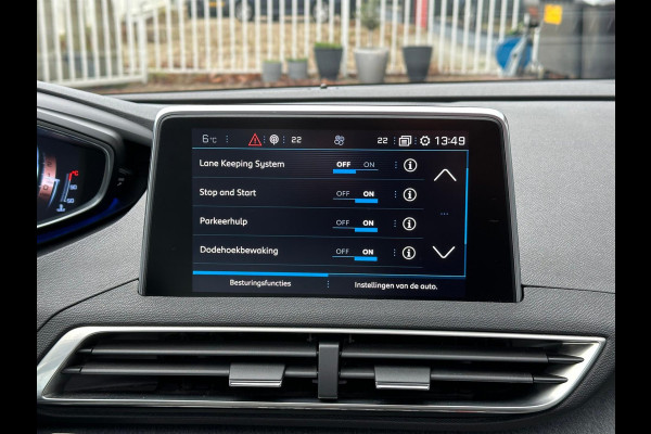 Peugeot 3008 1.2 PureTech | PANO | Navi | LED | CarPlay