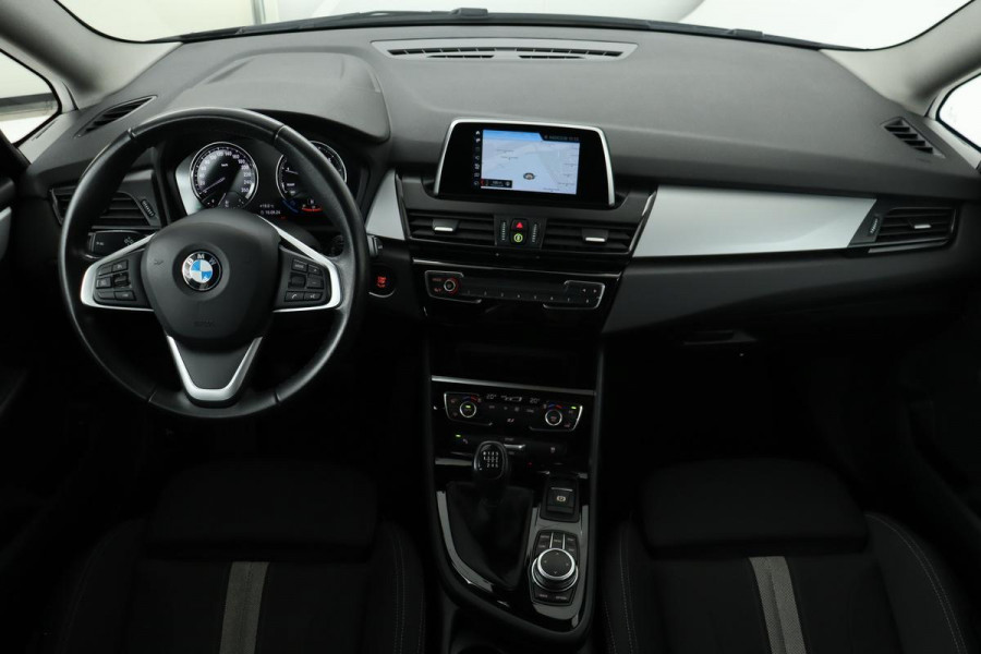 BMW 2 Serie Gran Tourer 216i Executive | 64.000km NAP | Sportstoelen | Trekhaak | PDC | Full LED | Navigatie | Climate control | Bluetooth