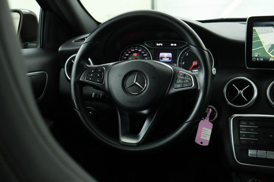 Mercedes-Benz A-Klasse 180 CDI Lease Edition | Automaat | Full LED | Sportstoelen | Navigatie | Half leder | Bluetooth | Airco | Cruise control