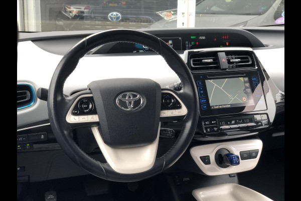 Toyota Prius 1.8 Hybrid White Edition | Eerste eigenaar, Head up display, Navigatie, Stoelverwarming, Dodehoekherkenning, Parkeersensoren