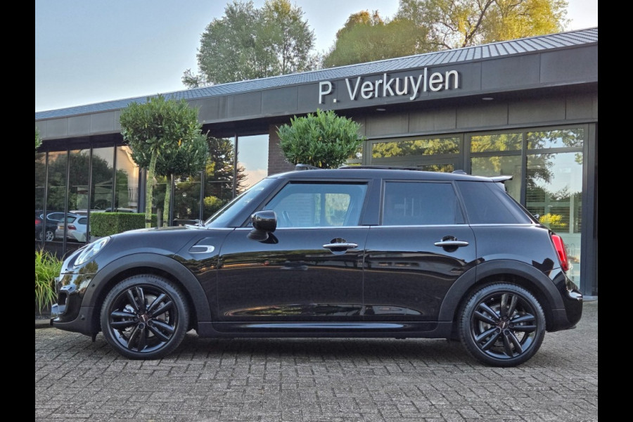 MINI Cooper 1.5 Cooper I JCW Pakket I Sportstoelen I Panorama I Navigatie I