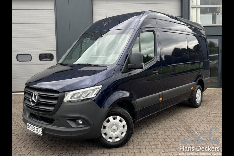 Mercedes-Benz Sprinter 319 L2 H2 190PK Camera Trekhaak MBUX Navi Geveerde stoel